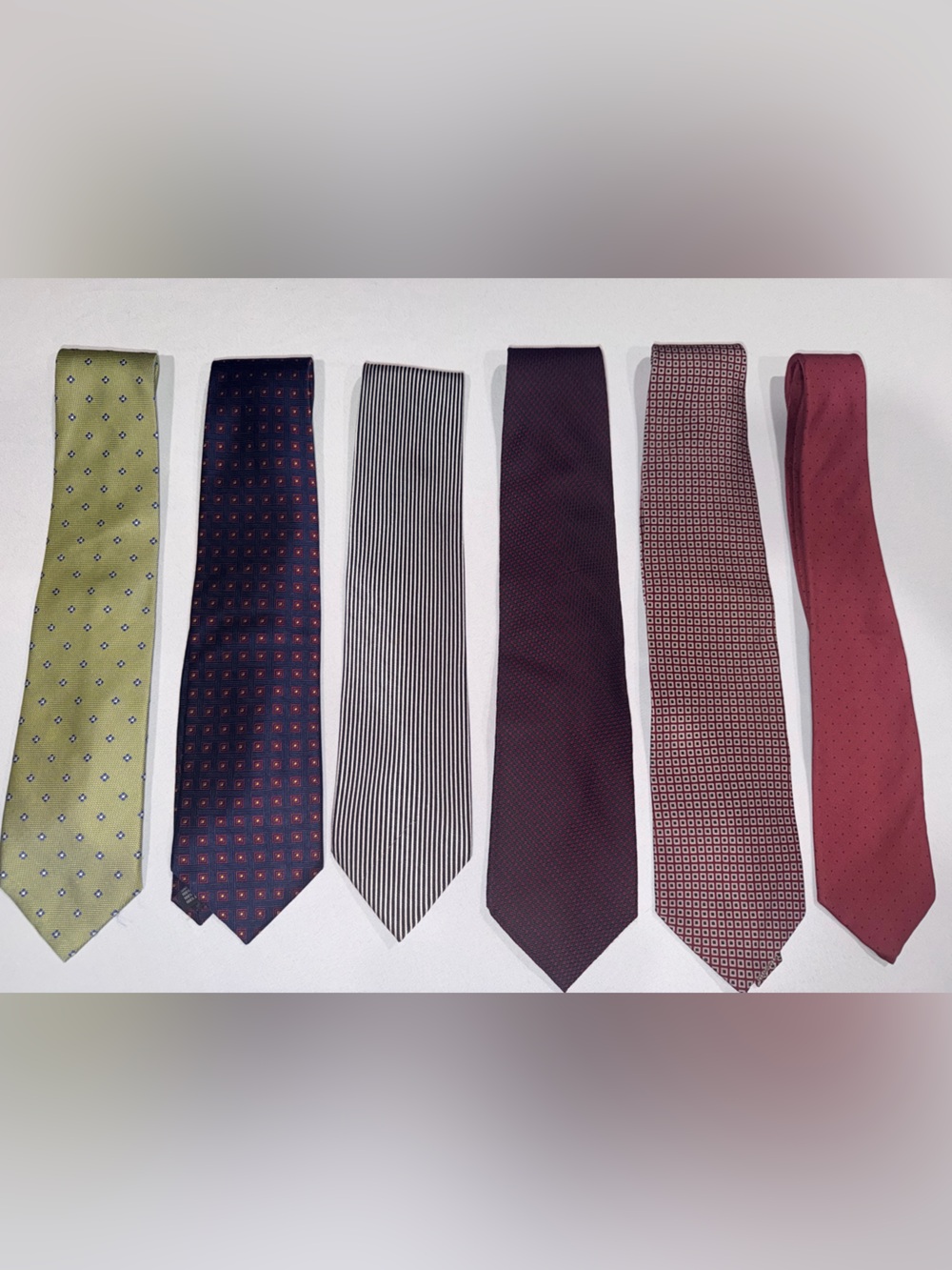 Jos. A. Bank Men's Tie Set - Green, Navy, Black, Burgundy, Maroon, Red